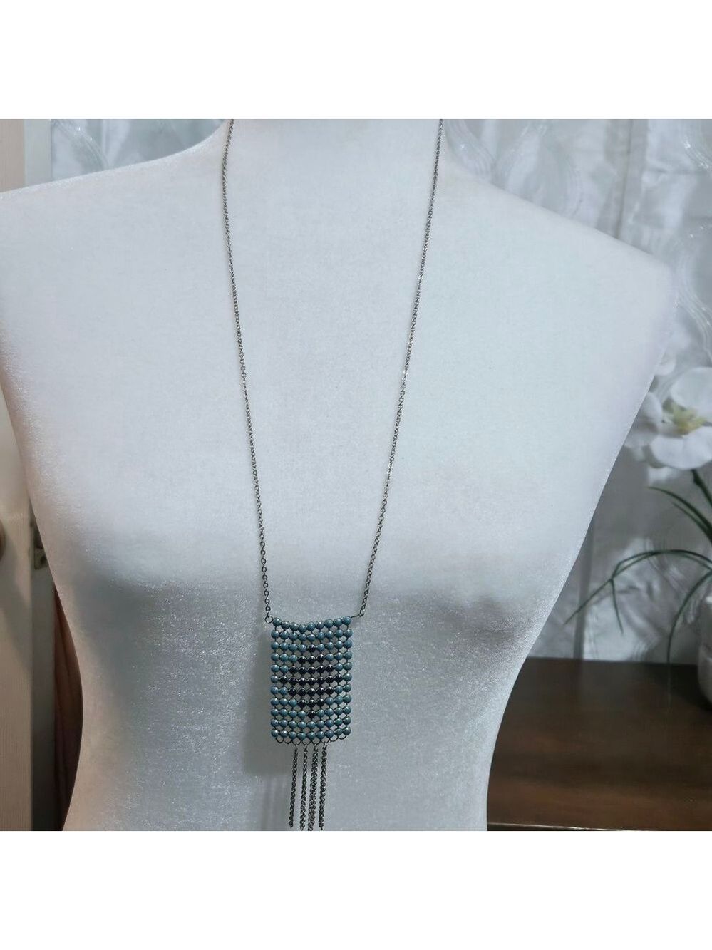 Vintage Silver Tone Turquoise Color Necklace
